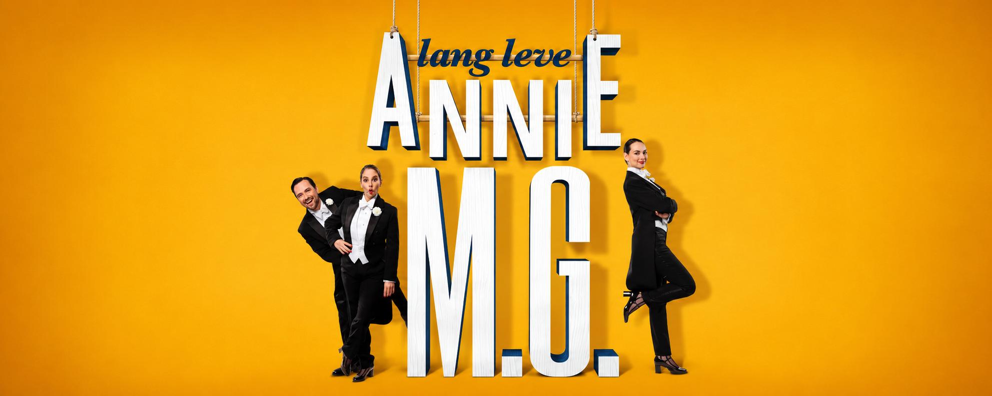 WEB Lang Leve Anne M.G. Liggend Fotograaf Annemieke Van Der Togt Zaantheater