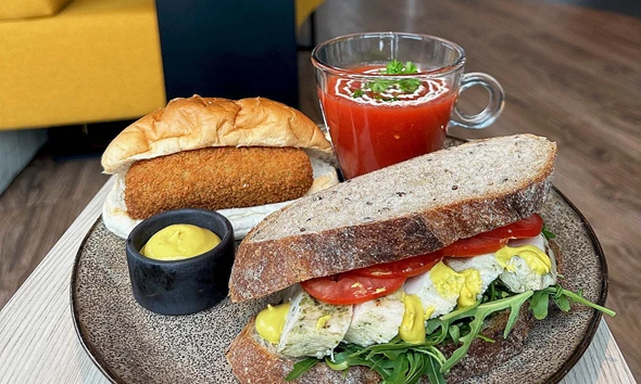Dinsdagmiddaglunch