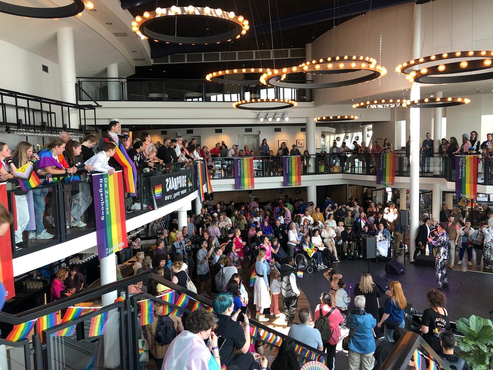 WEB Zaanpride Foyer Zaantheater