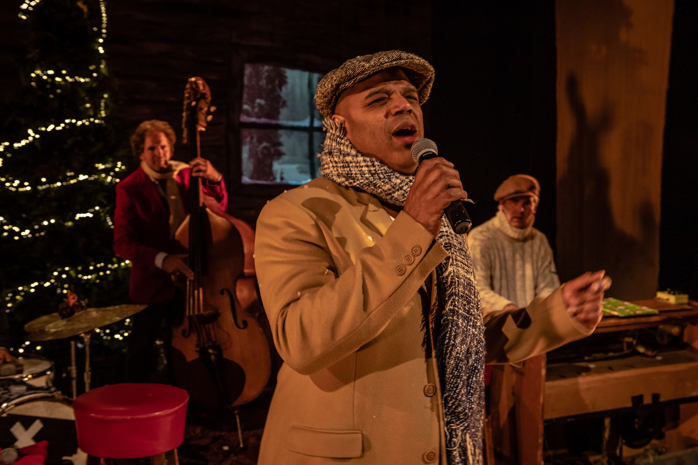 Swingin’ Christmas The Legends ft. Michael Varekamp en Tess Merlot