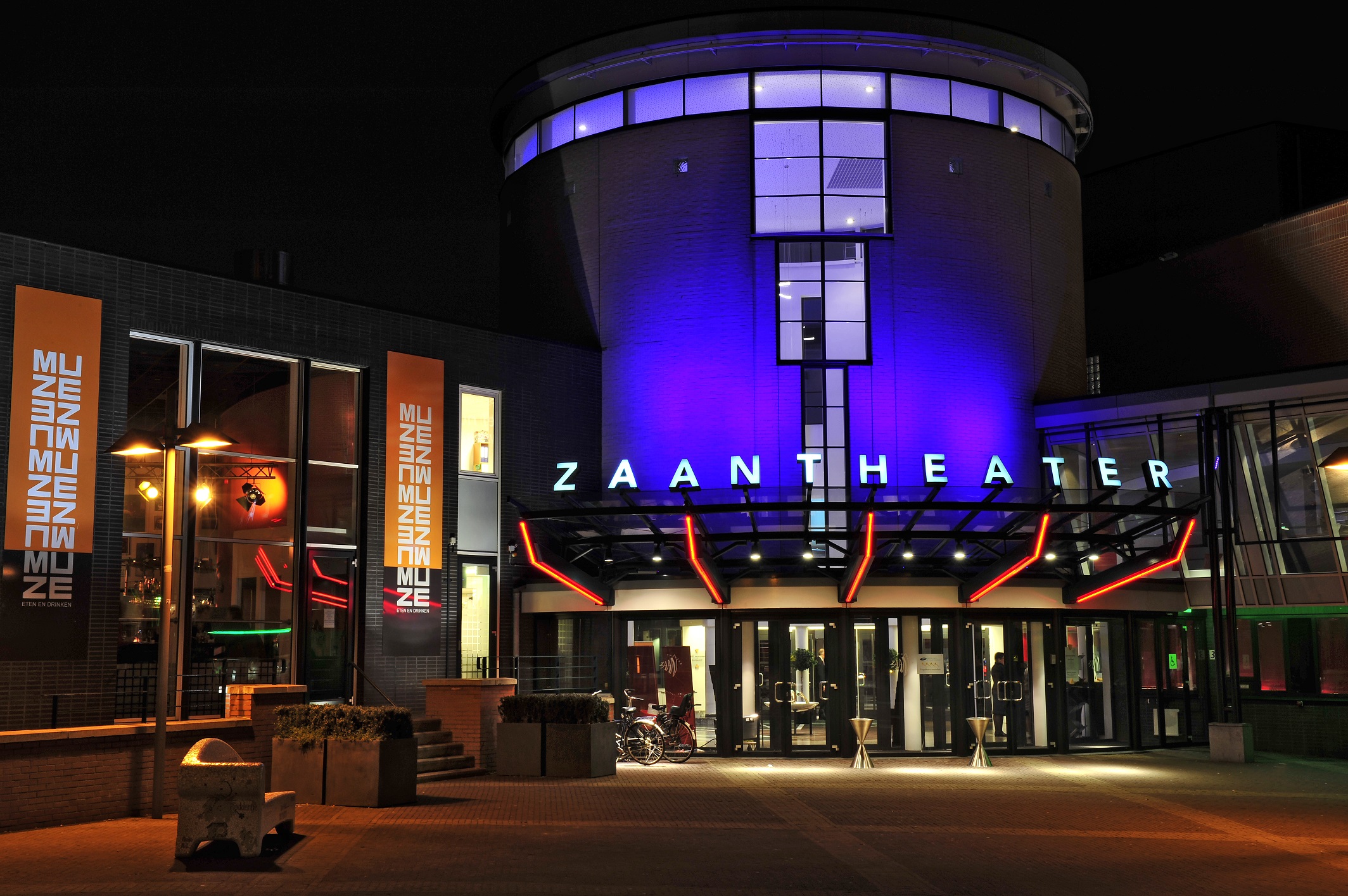Voorkant Zaantheater 